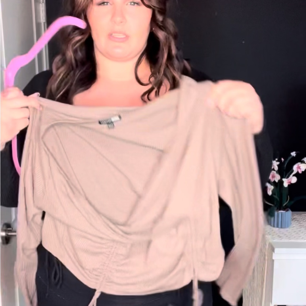 V neck tee